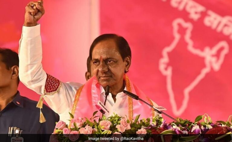 తెలుగులో దిట్ట, న్యూమరాలజీలో పట్టు.. కేసీఆర్ గురించి ఈ విషయాలు తెలిస్తే ఆశ్చర్యపోవాల్సిందే!