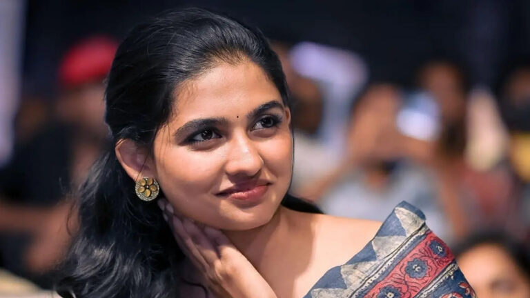 90S Weds 2k… సరికొత్త ట్రెండ్ సెట్ చేసిన మమత బైజు!