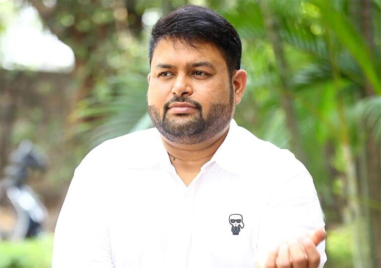 మ్యూజిక్ డైరెక్టర్ తమన్ చేతుల మీదుగా ” Filmybowl” వెబ్ సైట్ లాంచ్